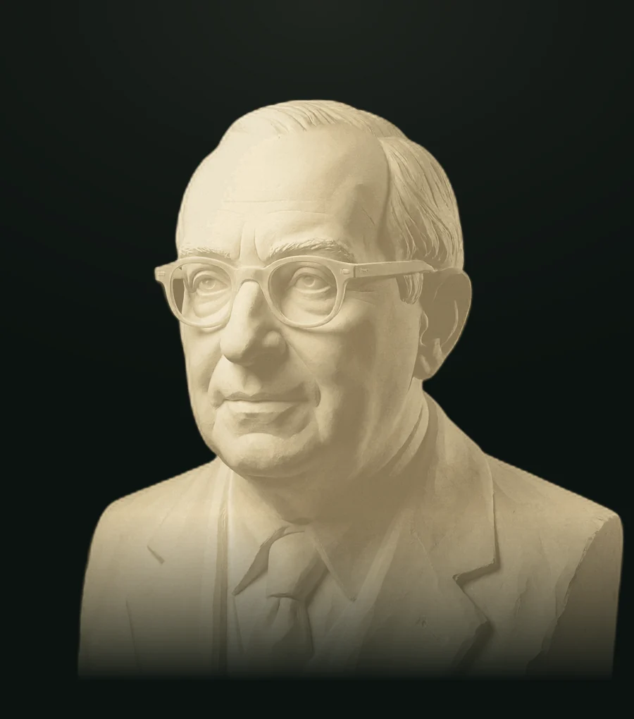Levinas, busto in pietra leccese